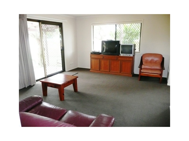 131 Racecourse Drive, Bundall QLD 4217