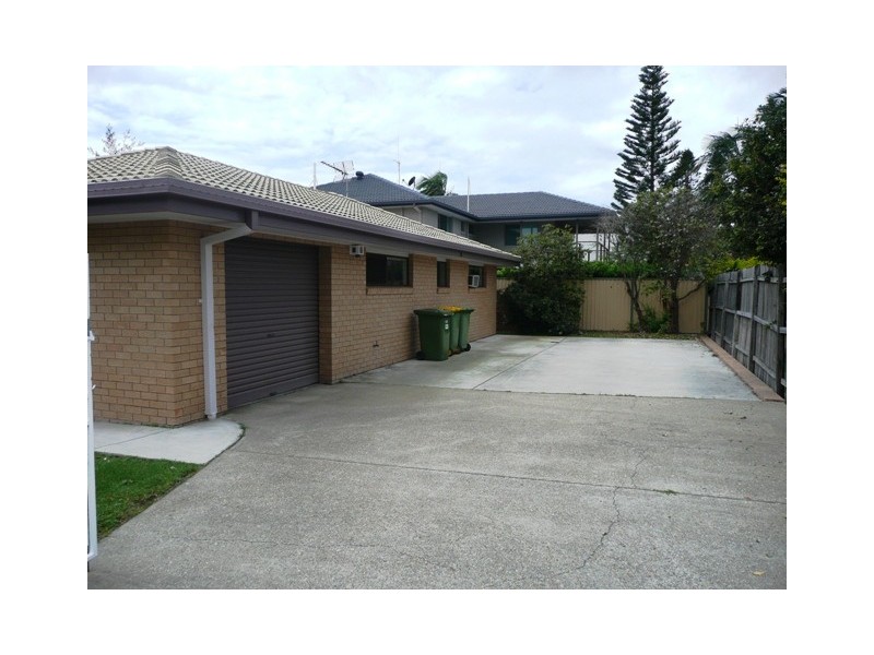 131 Racecourse Drive, Bundall QLD 4217
