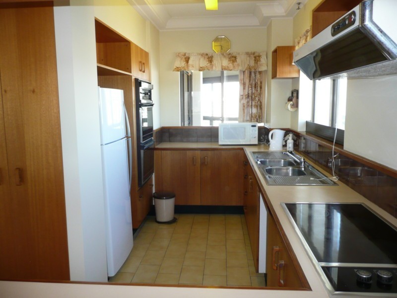 Unit 108 Atlantis West 2 Admiralty Drive, Surfers Paradise QLD 4217