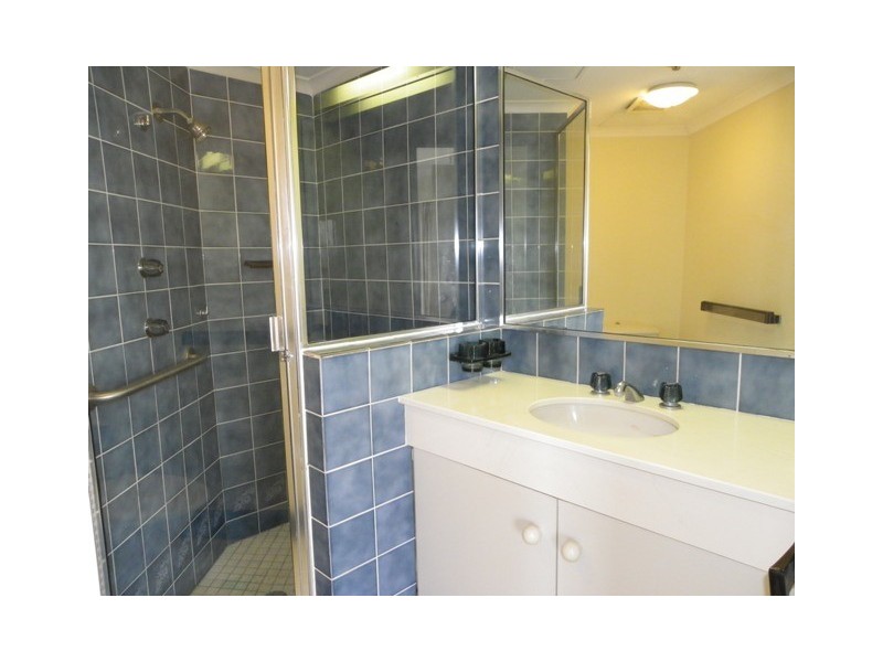 Unit 108 Atlantis West 2 Admiralty Drive, Surfers Paradise QLD 4217