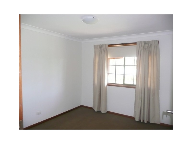 55 Lambros Drive, Benowa QLD 4217