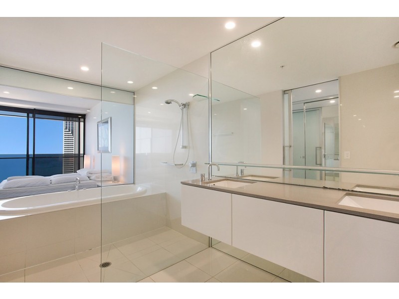 9 Ferny Avenue, Surfers Paradise QLD 4217