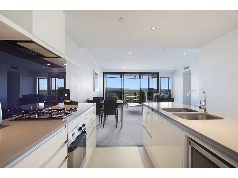 9 Ferny Avenue, Surfers Paradise QLD 4217