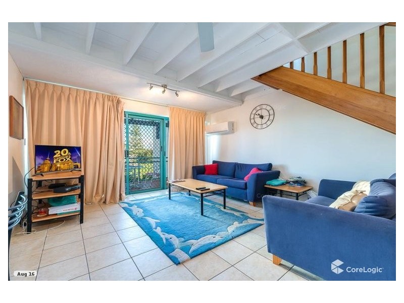 7 Robert Street, Labrador QLD 4215