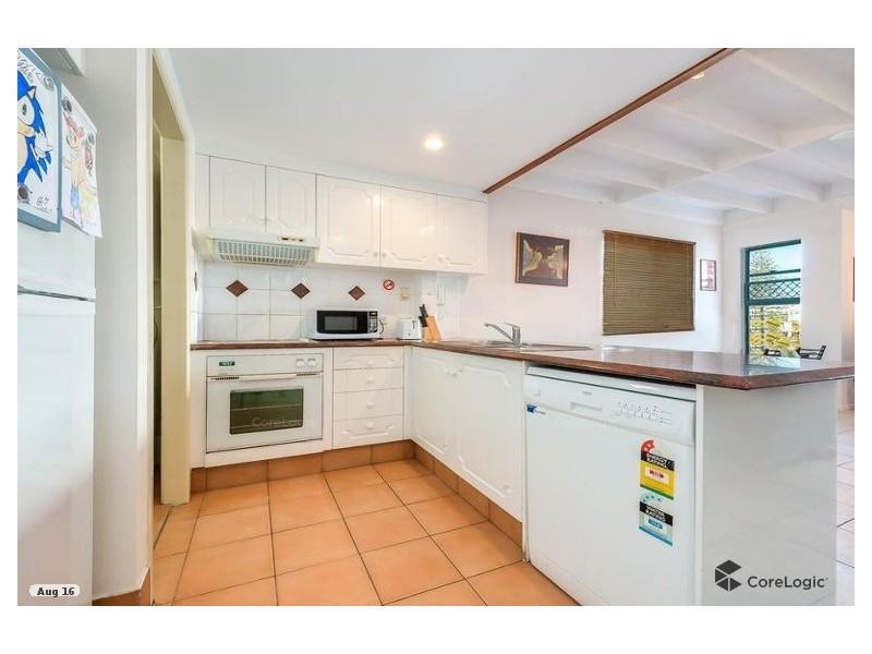 7 Robert Street, Labrador QLD 4215