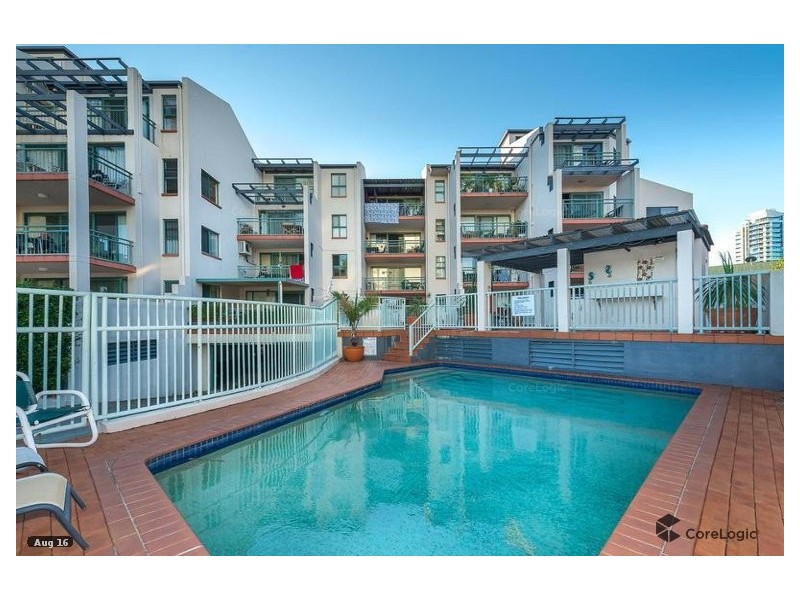 7 Robert Street, Labrador QLD 4215
