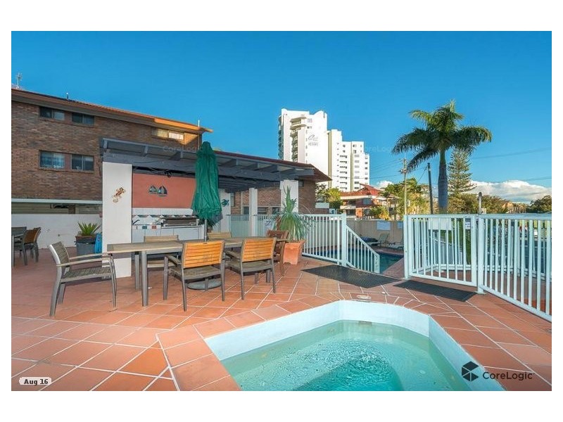 7 Robert Street, Labrador QLD 4215