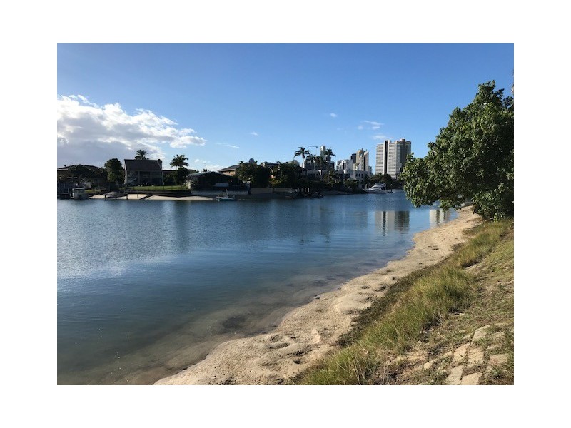 44 Sunrise Boulevarde, Surfers Paradise QLD 4217