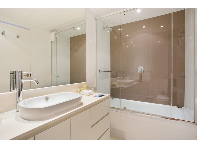 APT 11106/ 3113 Surfers Paradise Boulevard, Surfers Paradise QLD 4217