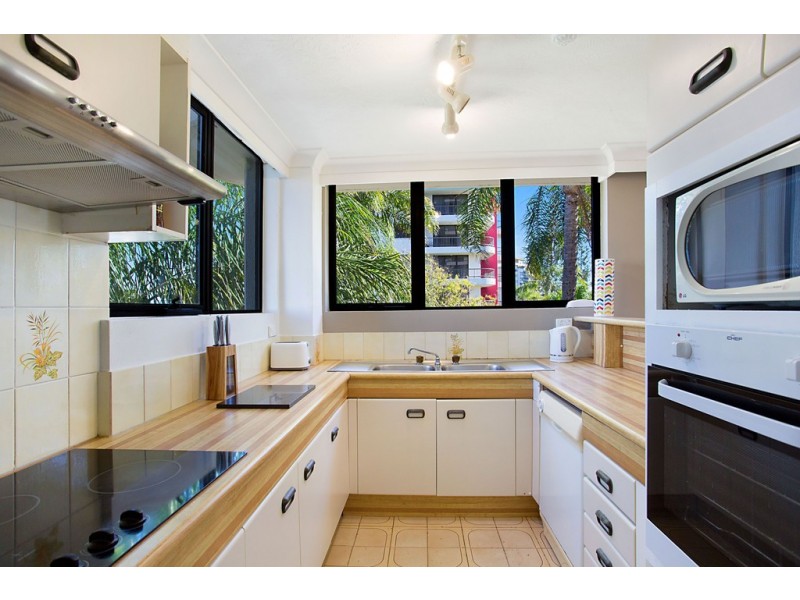 Unit 9 ‘Aristocrat’ 19 Aubrey Street, Surfers Paradise QLD 4217