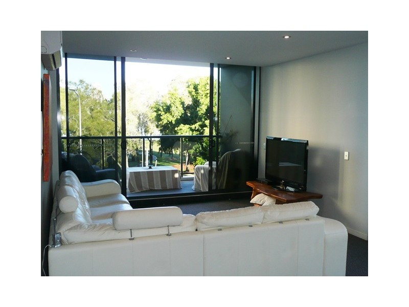 Unit 615 Portia, 2 Aqua Street, Southport QLD 4215