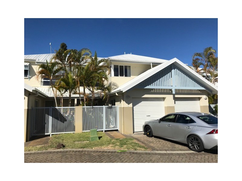 16 Crescent Avenue, Mermaid Beach QLD 4218