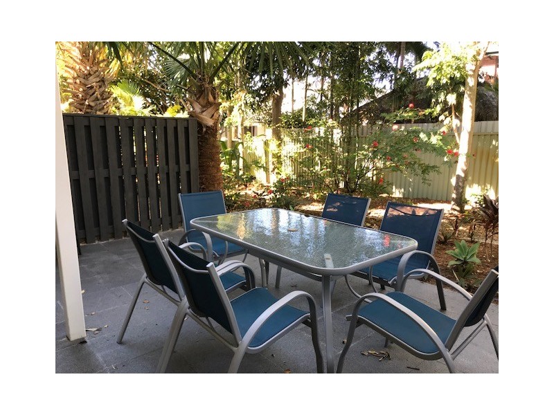 16 Crescent Avenue, Mermaid Beach QLD 4218