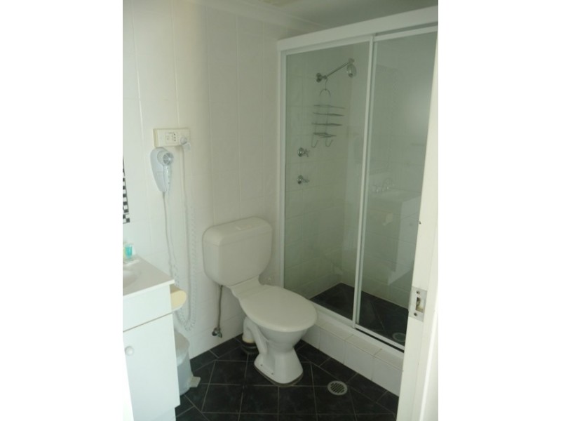 Unit 2403 Surfers Beachcomber, 18 Hanlan Street, Surfers Paradise QLD 4217