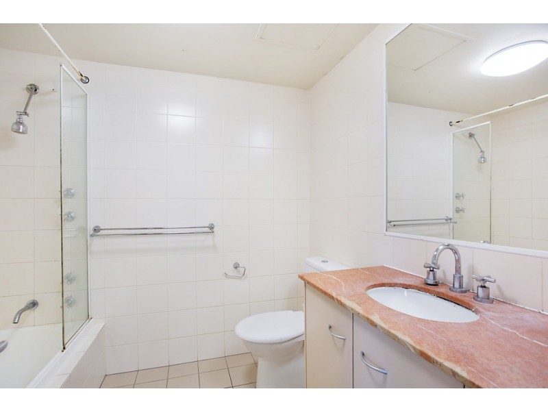 Unit 7 Focus 114 The Esplanade, Surfers Paradise QLD 4217