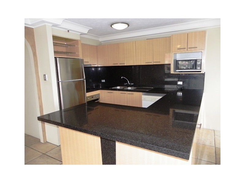 Unit 304 Longbeach, 28 Northcliffe Tce, Surfers Paradise QLD 4217