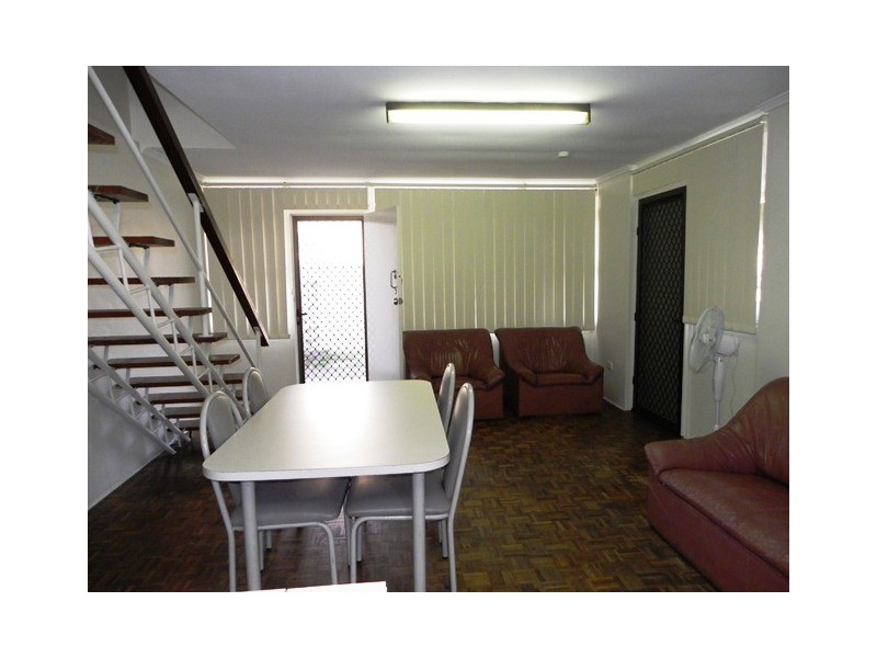 3/30 Leonard Avenue, Surfers Paradise QLD 4217