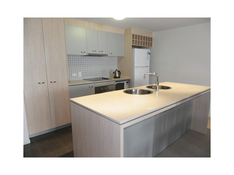 Unit 509 Wings Apartments, 18 Fern Street, Surfers Paradise QLD 4217