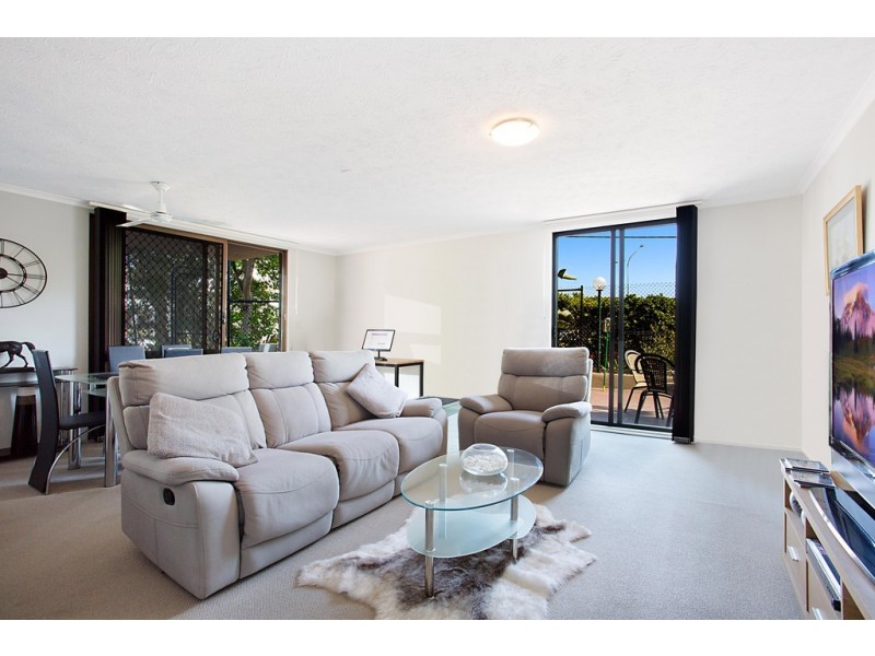 Unit 14 Surfers Boulevard, 3355 Gold Coast Hwy, Surfers Paradise QLD 4217