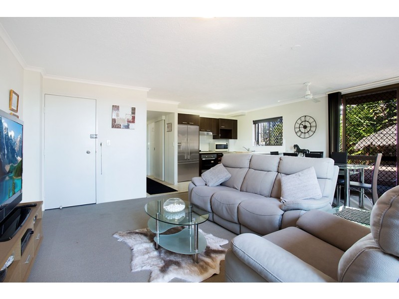 Unit 14 Surfers Boulevard, 3355 Gold Coast Hwy, Surfers Paradise QLD 4217