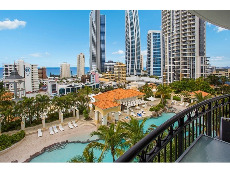 23 Ferny Avenue, Surfers Paradise QLD 4217