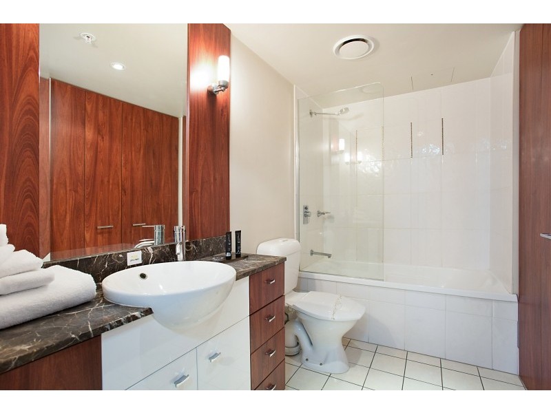 23 Ferny Avenue, Surfers Paradise QLD 4217
