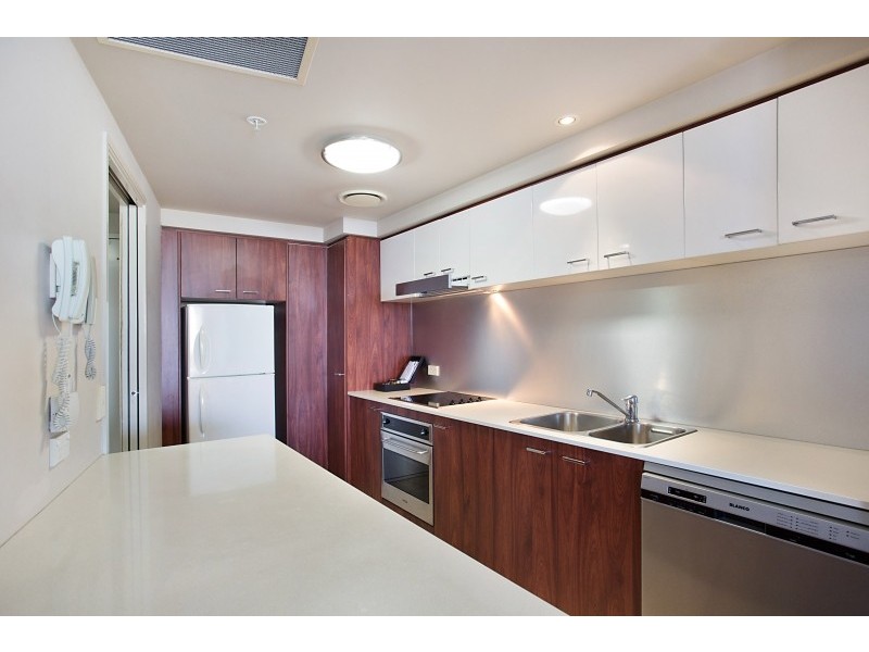 23 Ferny Avenue, Surfers Paradise QLD 4217