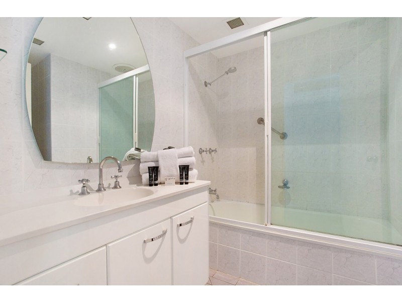 13D ‘Ballah’ 11 Hanlan Street, Surfers Paradise QLD 4217