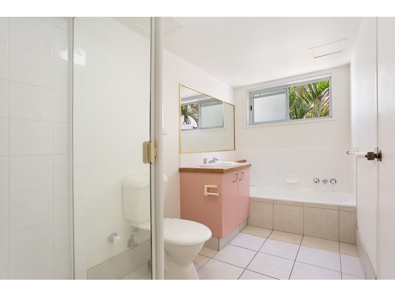 11 Frederick Street, Surfers Paradise QLD 4217