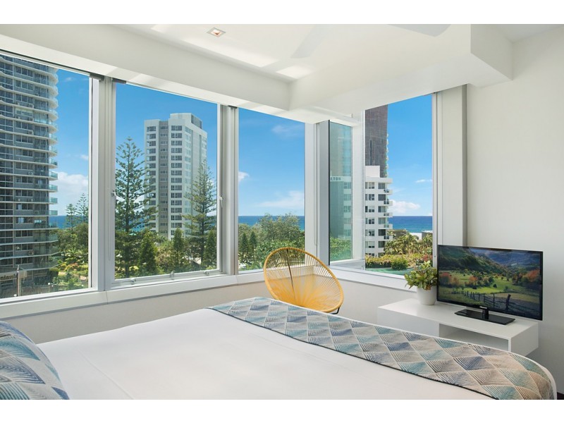 404 ‘Q1′ 9 Hamilton Avenue, Surfers Paradise QLD 4217