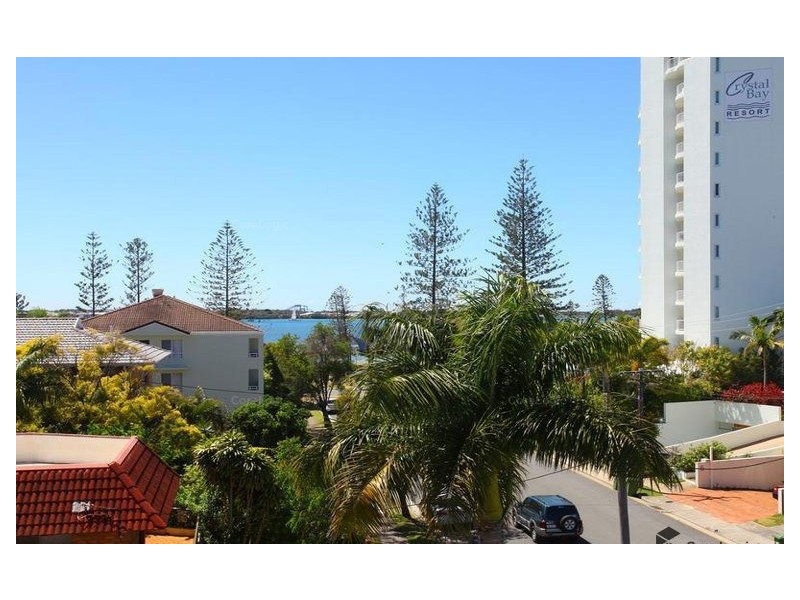 7 Robert Street, Labrador QLD 4215