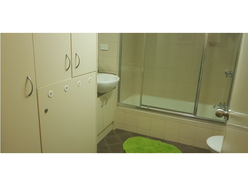 19 Aubrey Street, Surfers Paradise QLD 4217