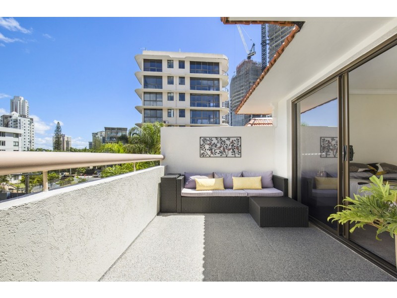9/215 Surf Parade, Surfers Paradise QLD 4217
