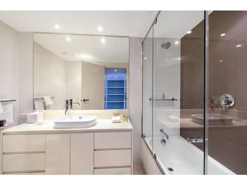 Unit 10702 Hilton, 3113 Surfers Paradise Boulevard, Surfers Paradise QLD 4217