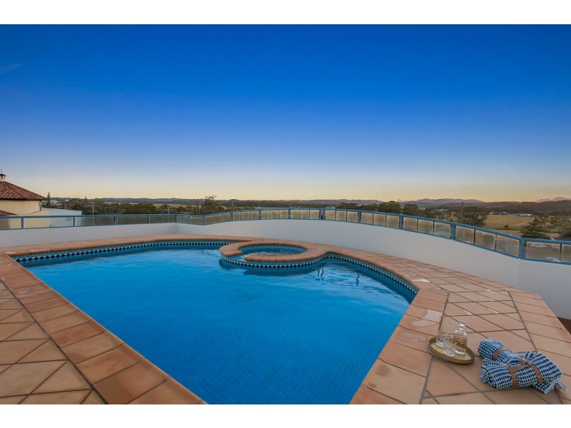 11/315 Golden Four Drive, Bilinga QLD 4225