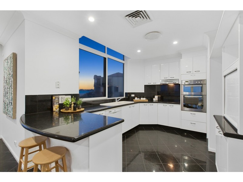 11/315 Golden Four Drive, Bilinga QLD 4225
