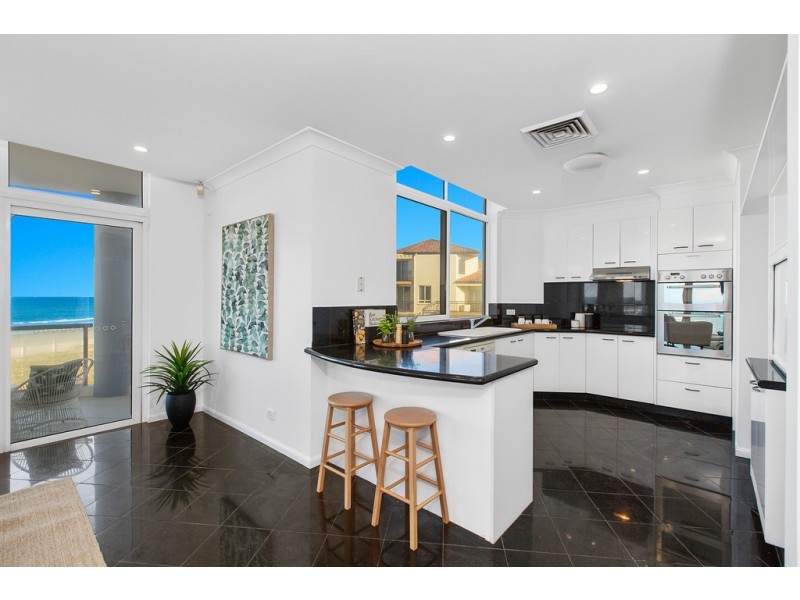 11/315 Golden Four Drive, Bilinga QLD 4225