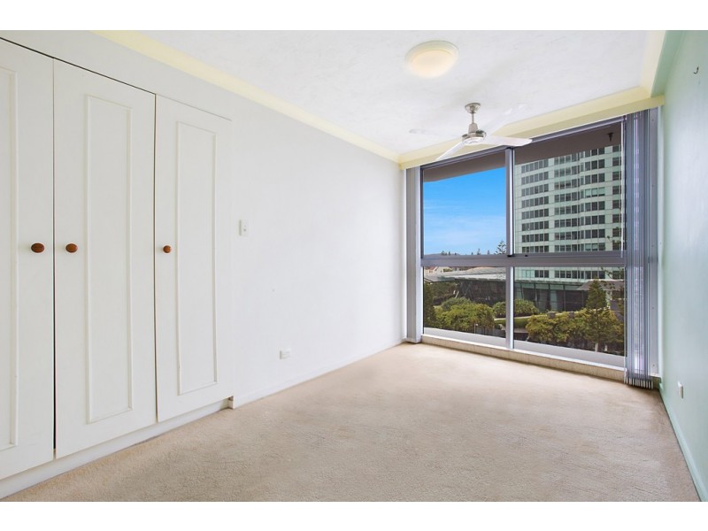 5E Peninsula, 5 Clifford Street, Surfers Paradise QLD 4217