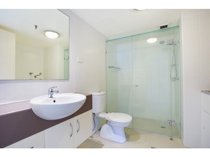 5E Peninsula, 5 Clifford Street, Surfers Paradise QLD 4217