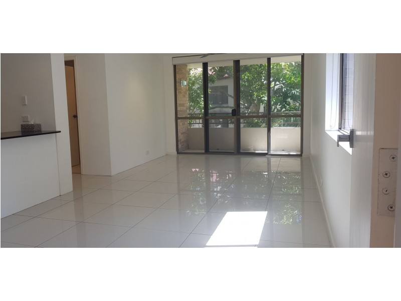 15 Markwell Avenue, Surfers Paradise QLD 4217