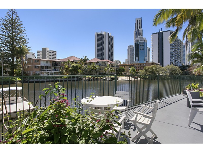 11 Paradise Island, Surfers Paradise QLD 4217