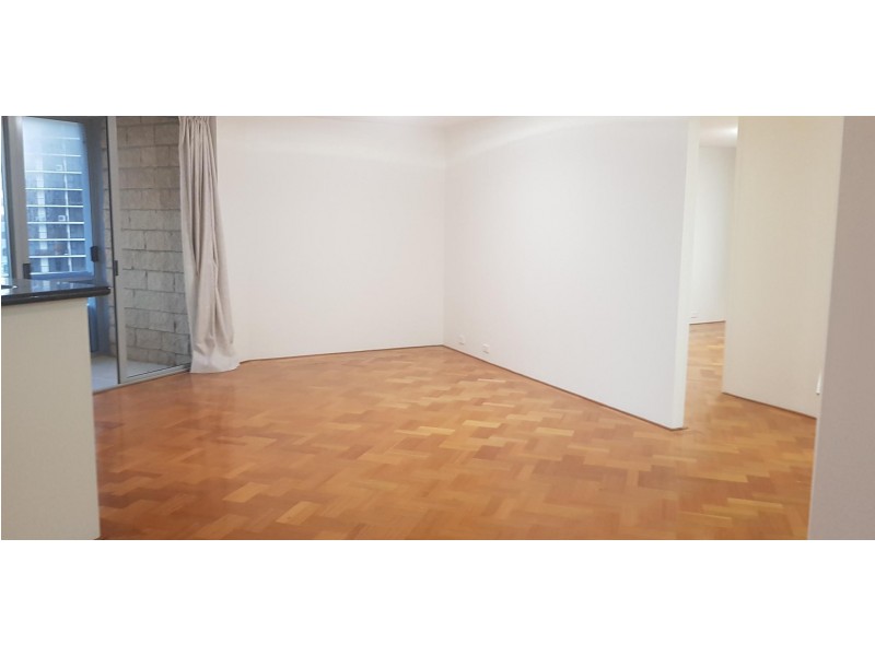 3 Old Burleigh Road, Surfers Paradise QLD 4217