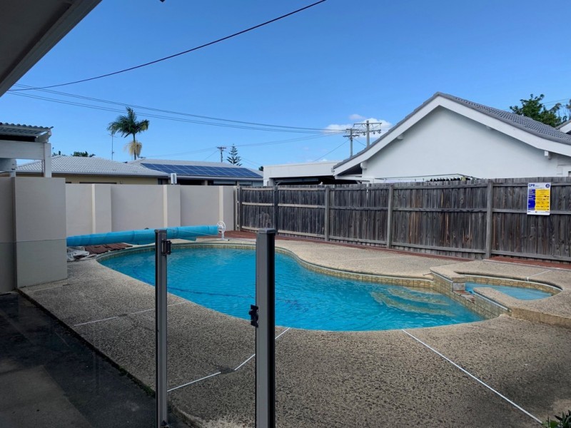 16 Tiwi Street, Bundall QLD 4217