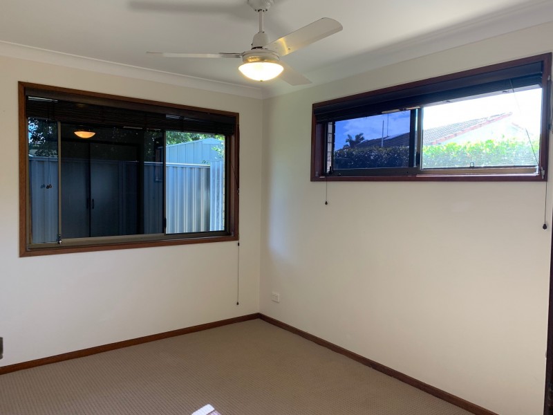 16 Tiwi Street, Bundall QLD 4217