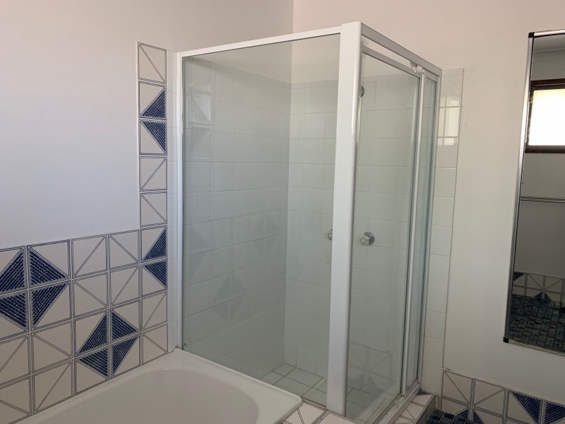 16 Tiwi Street, Bundall QLD 4217