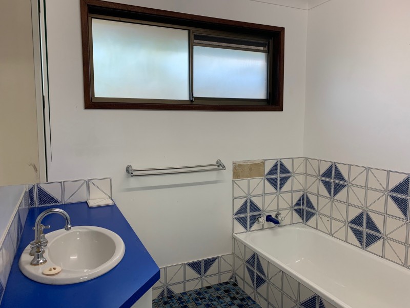 16 Tiwi Street, Bundall QLD 4217