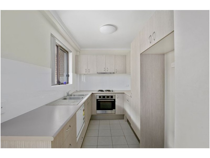 10 Lather Street, Southport QLD 4215