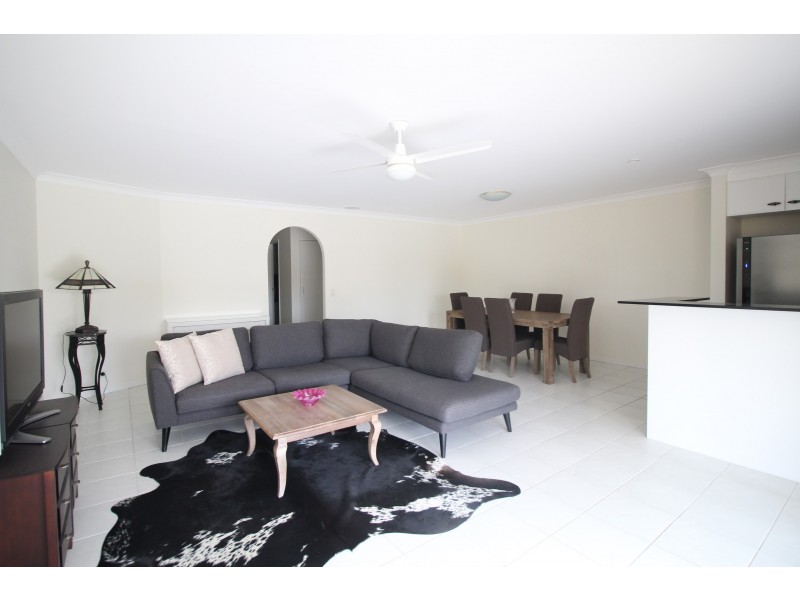 24 Chelsea Avenue, Broadbeach QLD 4218