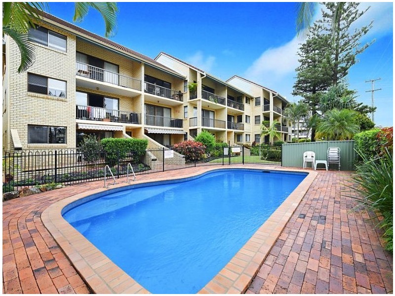 24 Chelsea Avenue, Broadbeach QLD 4218