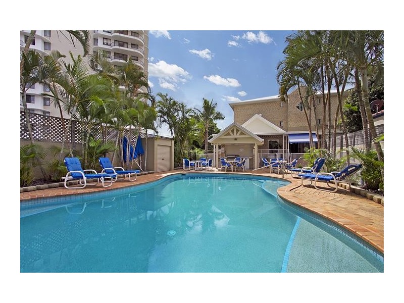 Unit 13 ”Budds Beach” 43 Cypress Avenue, Surfers Paradise QLD 4217